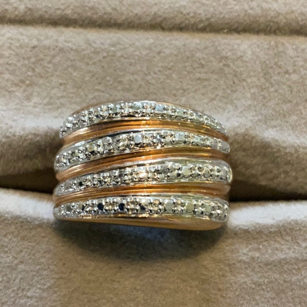 Elegant Gold Toned Sterling Silver Women's Ring